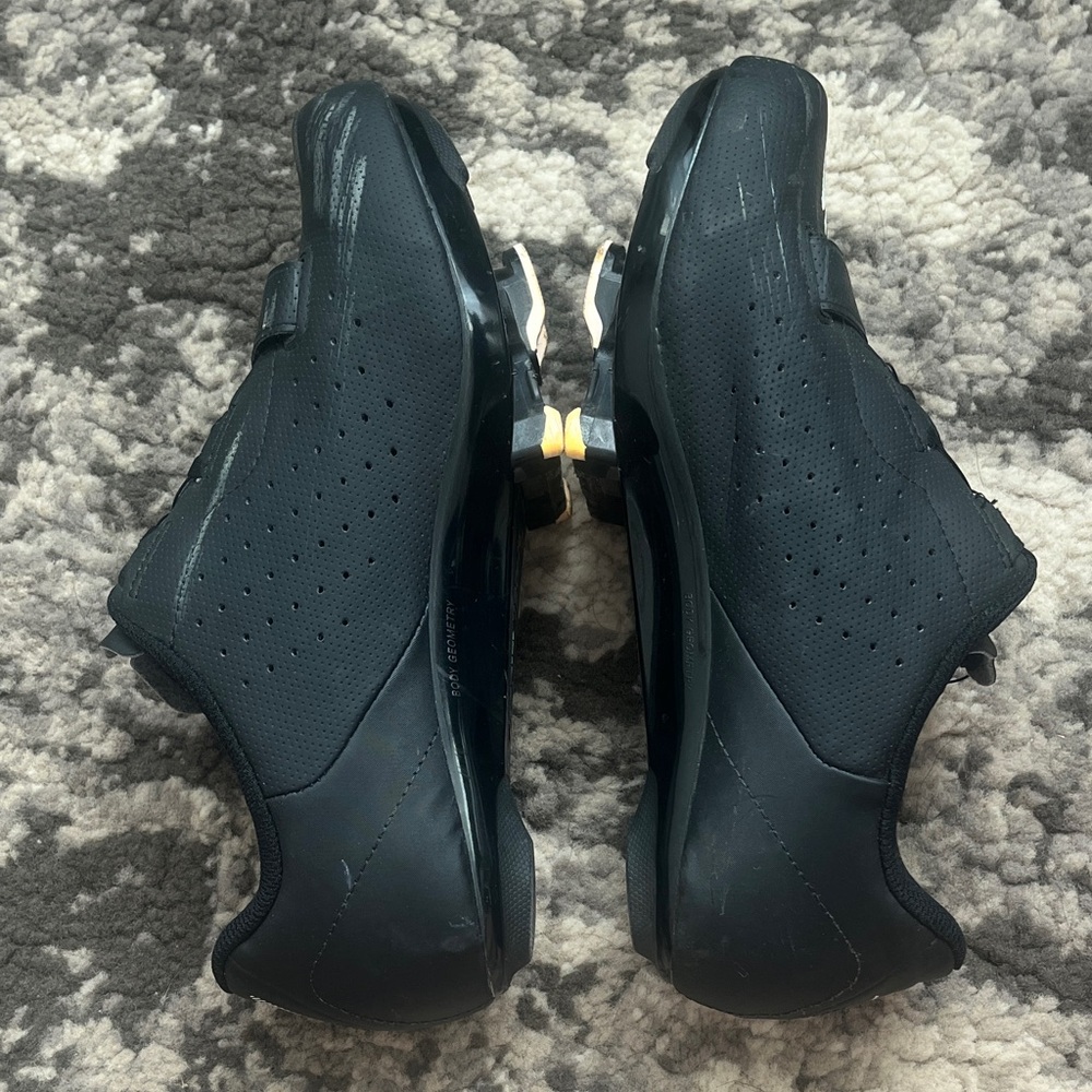 Specialized Black Cycling Spin Shoes (women’s’ 8.5/size 39)